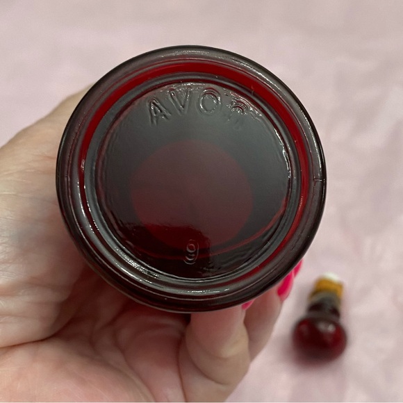 VINTAGE AVON RUBY RED BUD VASE WITH RUBY RED STOPPER - Picture 6 of 10